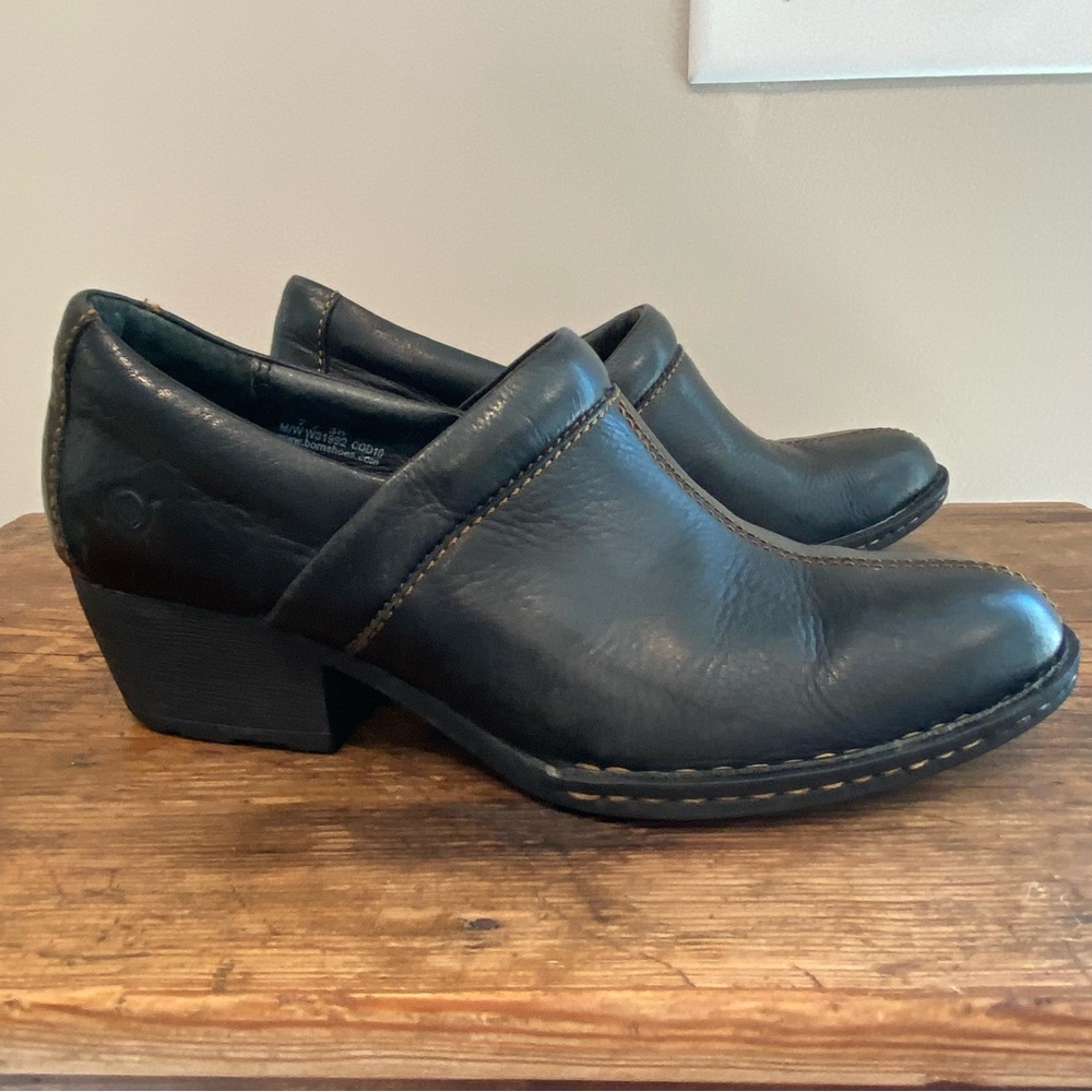 Born Womens Kinney slip-on mule/bootie, Black leather, Size 7